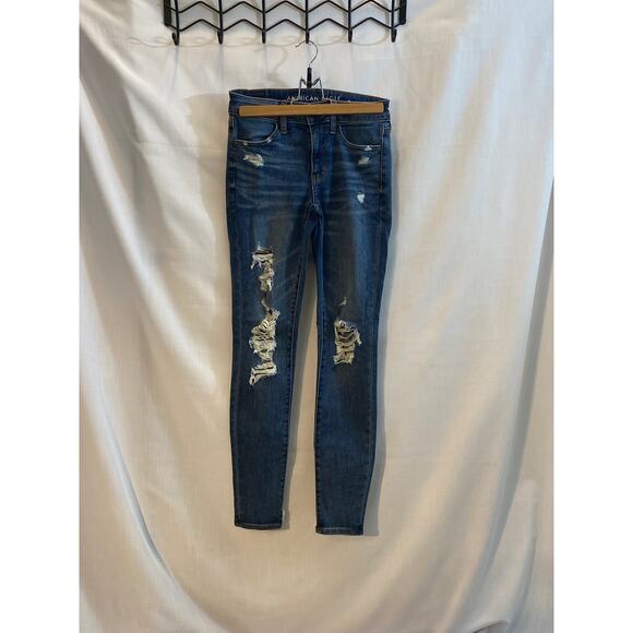 American Eagle next level stretch size 2 jeggin crop distressed medium blue wash - Picture 5 of 15